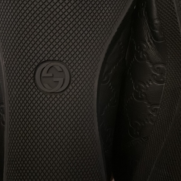 Gucci Signature Black and Red Hightops - Picture 4 of 5